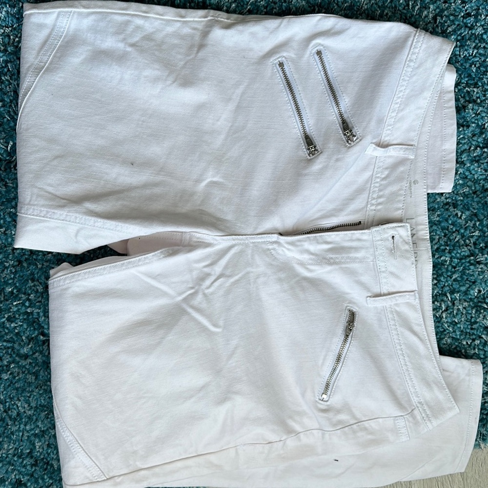 White ankle jeans